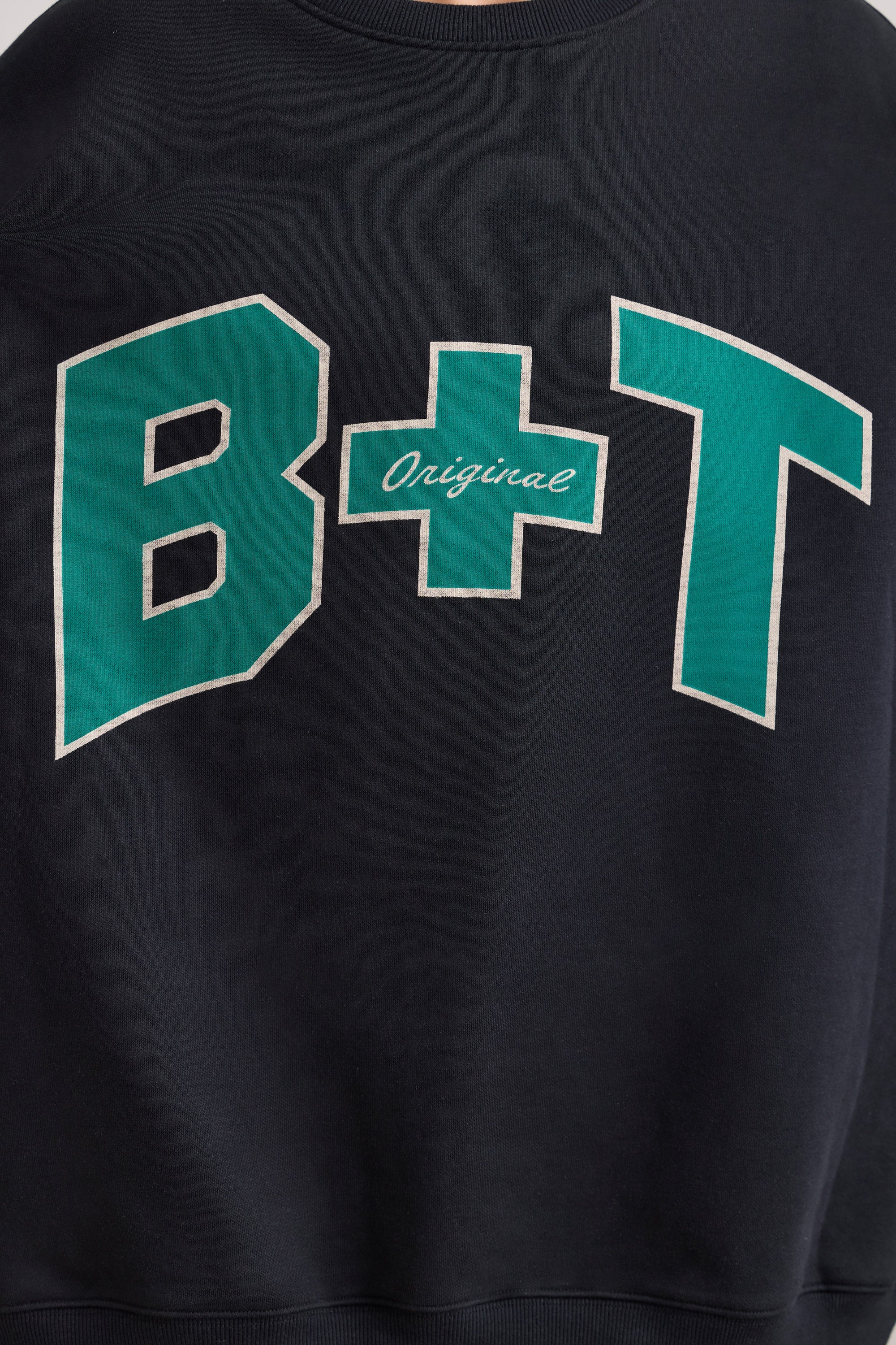 Oversized Crew Neck Sweatshirt in Black