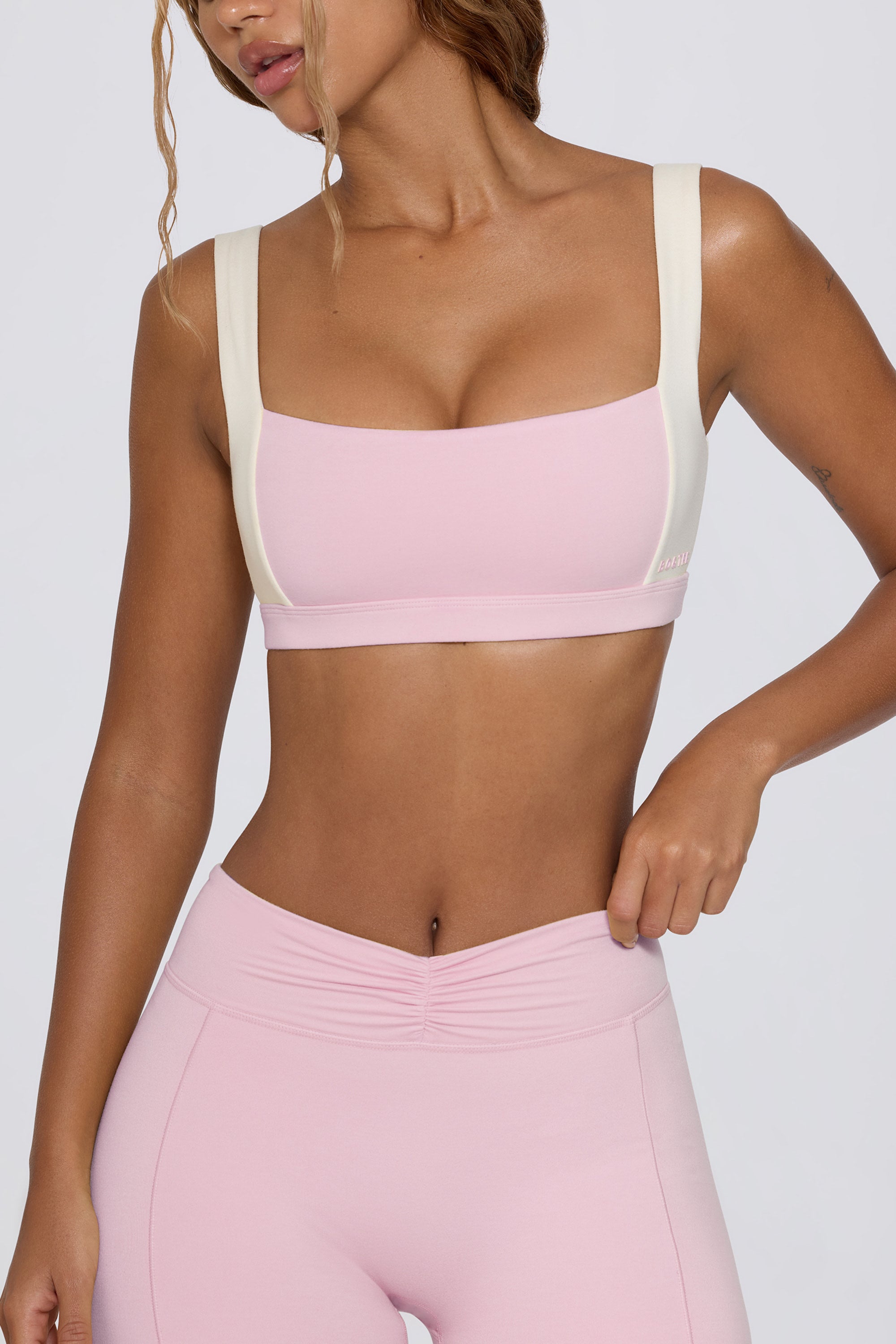 Contrast Sports Bra in Pale Pink Marl