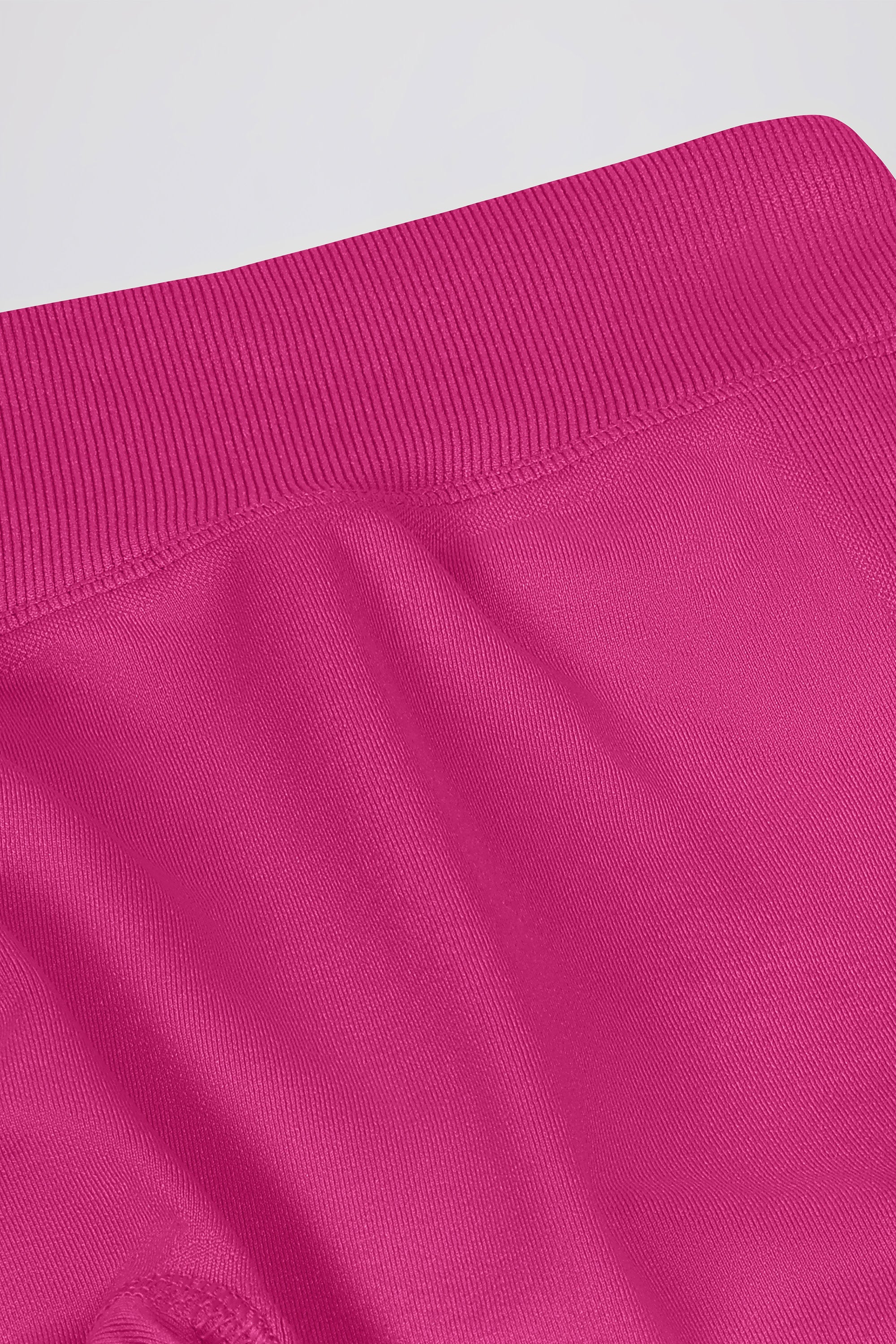 Define Luxe High-Waist Leggings in Berry